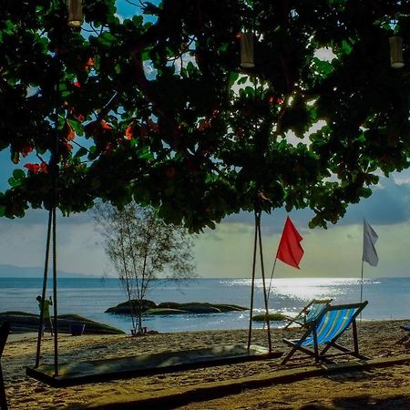 Thaniza Beachfront Resort ハード・リン エクステリア 写真