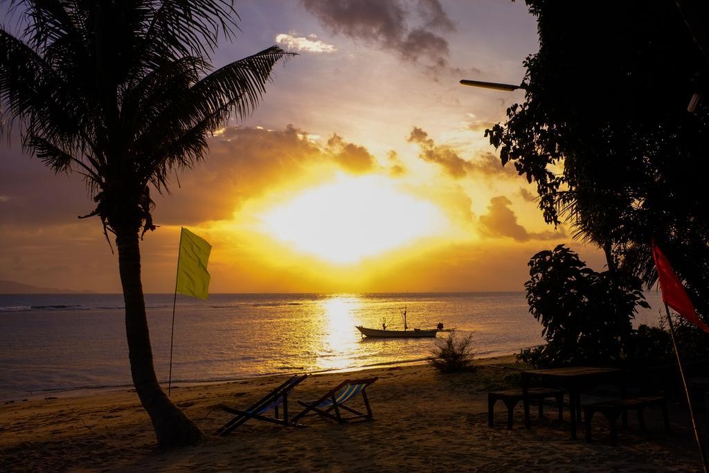 Thaniza Beachfront Resort ハード・リン エクステリア 写真
