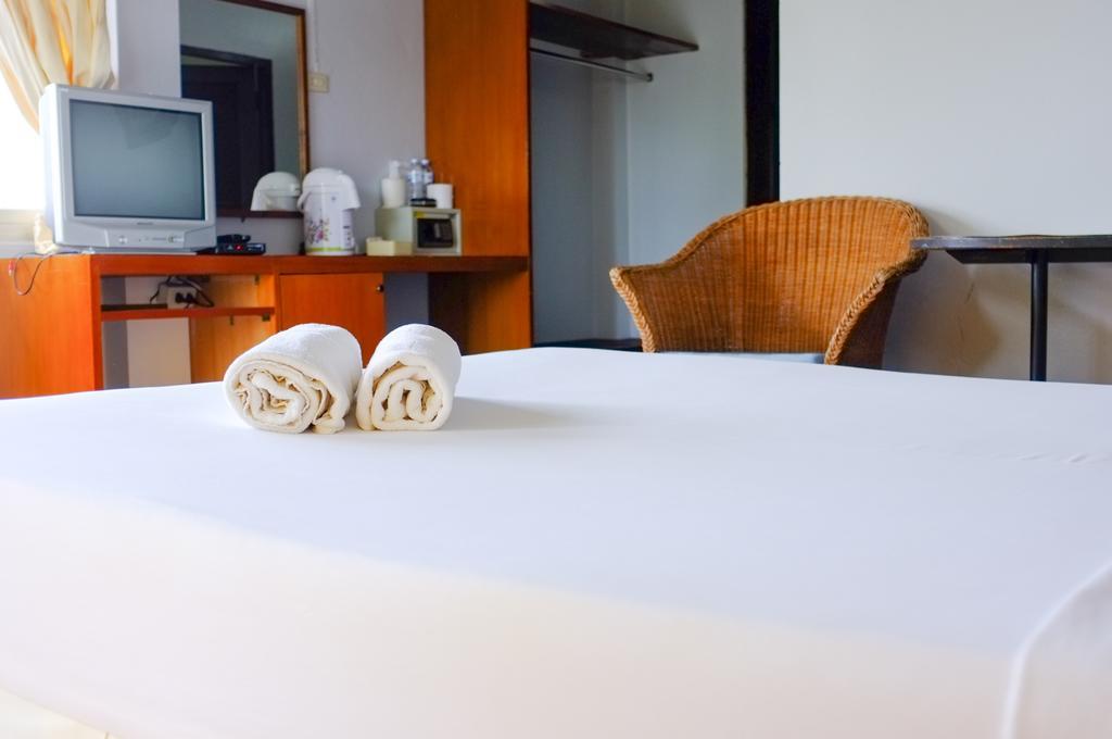 Thaniza Beachfront Resort ハード・リン エクステリア 写真