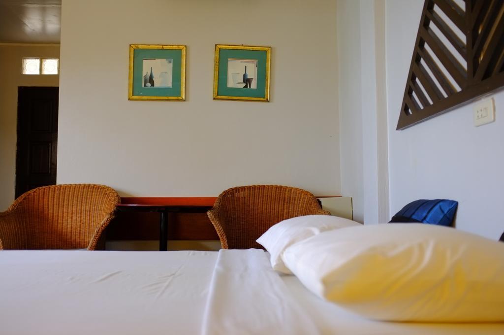 Thaniza Beachfront Resort ハード・リン エクステリア 写真